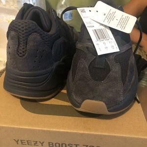 Brand new Yeezy Boost 700